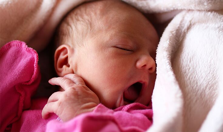 How to recognise and respond to newborn cues - Newborn Baby