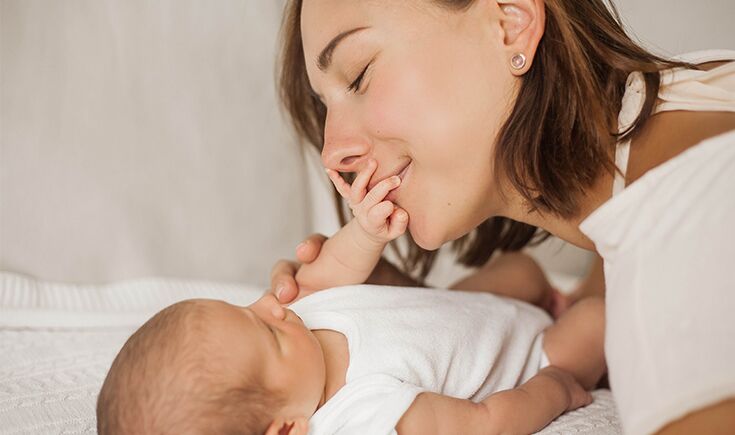 The dangers of people kissing your newborn - Newborn Baby